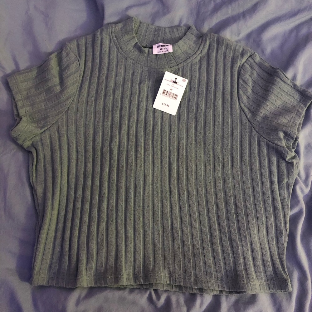 NWT ribbed mock neck top